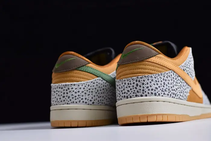 Nike SB Dunk Low Safari 