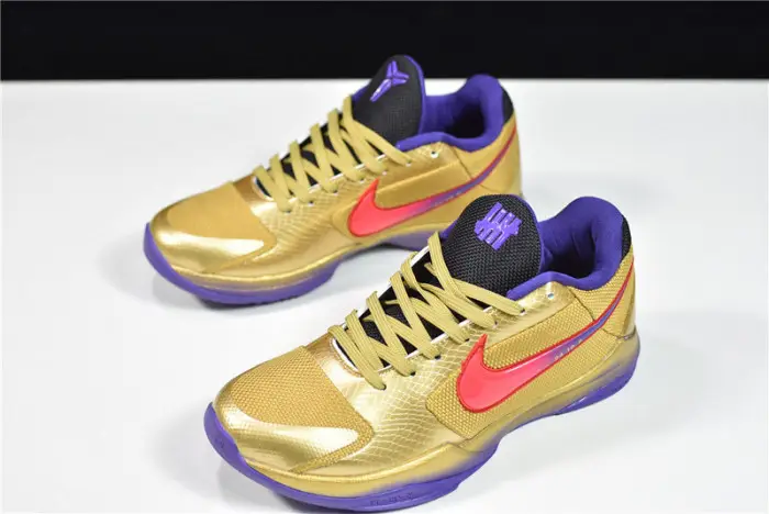 NIKE KOBE 5 PROTRO UNDEFEATED HALL OF FAME 