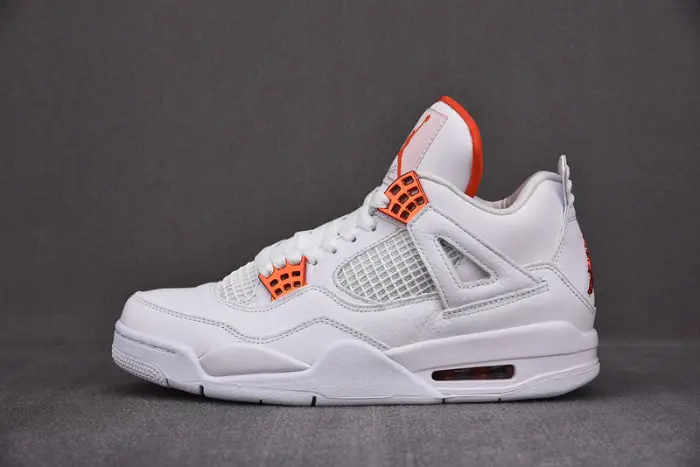 AIR JORDAN 4 