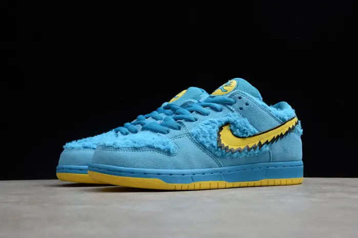 Grateful Dead x Nike SB Dunk Low "Blue 