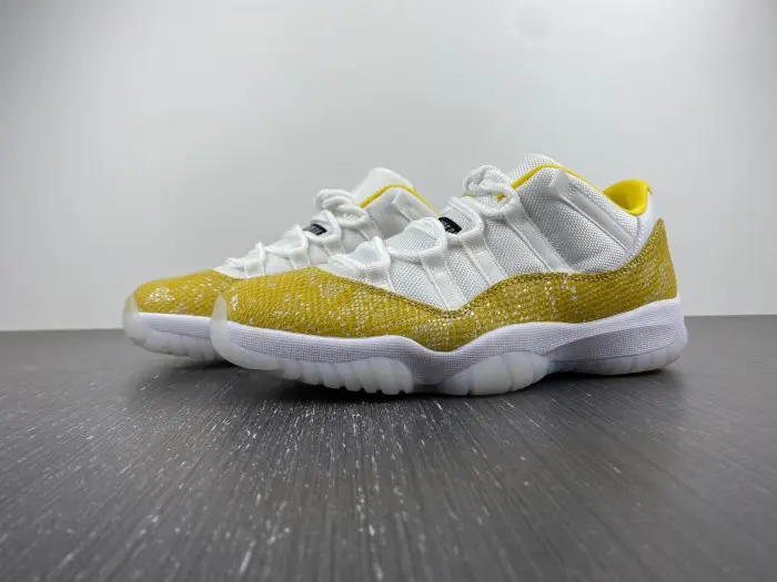 Air Jordan WMNS AIR JORDAN 11 LOW 'YELLOW SNAKESKIN' 