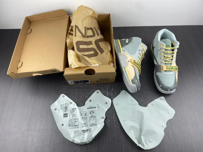 Nike TRAVIS SCOTT X AIR TRAINER 1 SP 'GREY HAZE' 