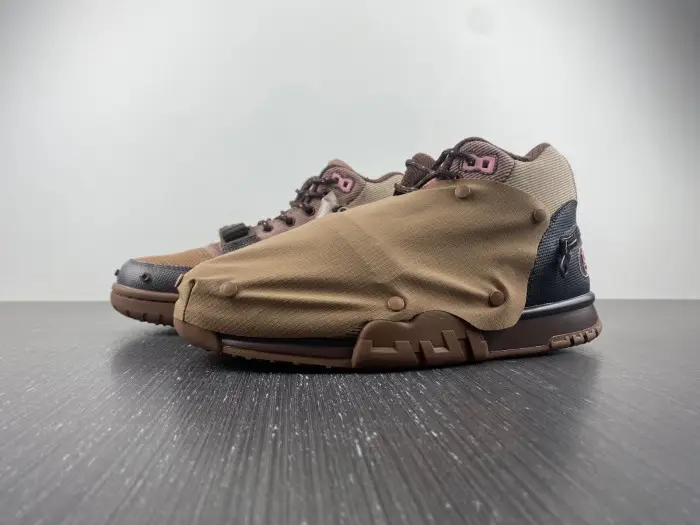Nike TRAVIS SCOTT X AIR TRAINER 1 SP 'CHOCOLATE' 