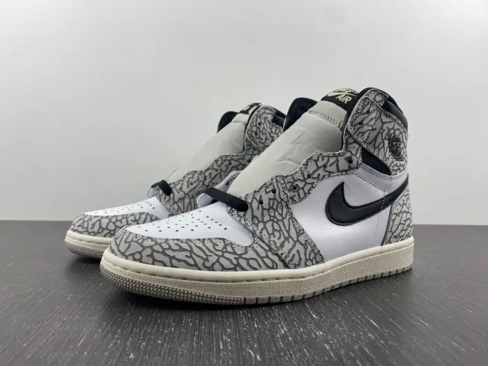 AIR JORDAN 1 HIGH OG 