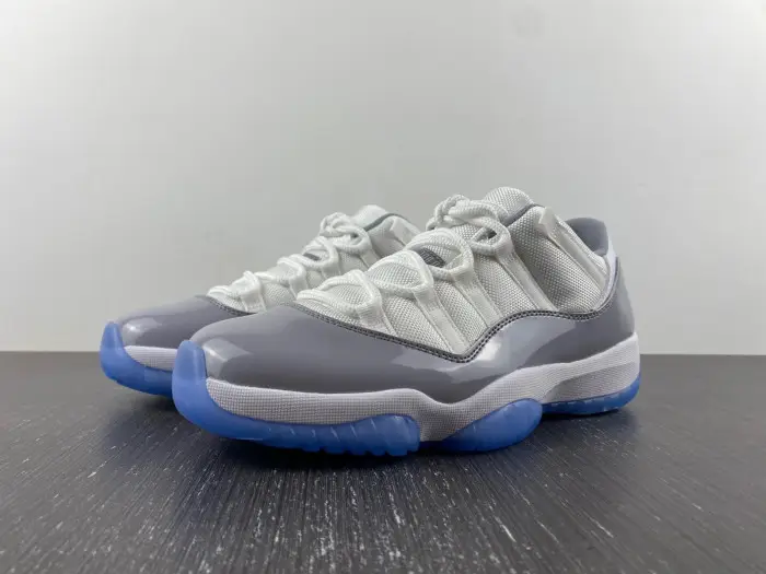 AIR JORDAN 11 LOW 