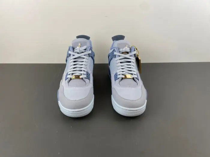 Air Jordan 4 UNC Tar Heels PE 