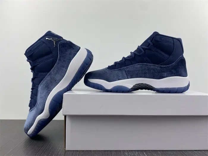 Air Jordan 11 WMNS 