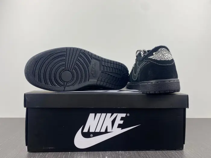 Travis Scott x Air Jordan 1 Low OG 