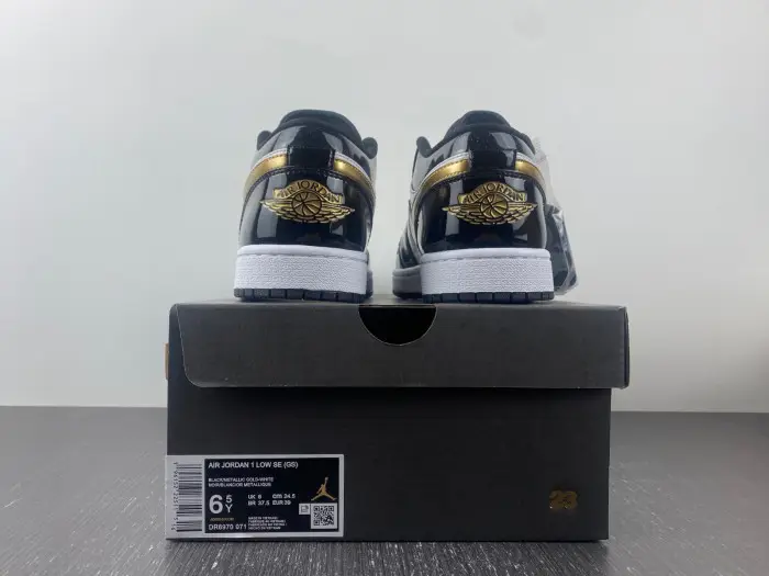 AIR JORDAN 1 LOW SE GS 'GOLD TOE' 