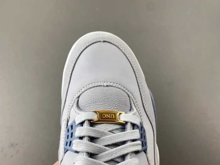 Air Jordan 4 UNC Tar Heels PE 