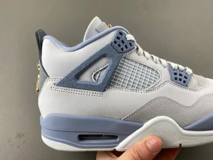 Air Jordan 4 UNC Tar Heels PE 