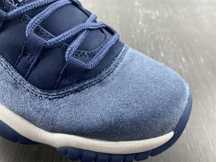 Air Jordan 11 WMNS 