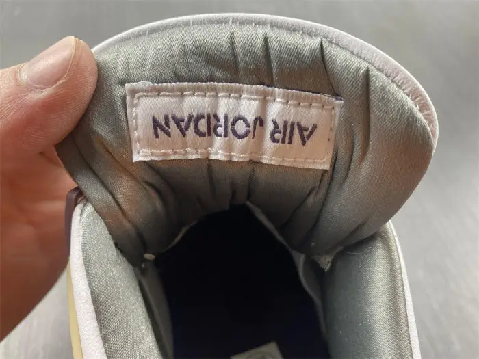 Air Jordan 4 retro Beige Brown Alliance 