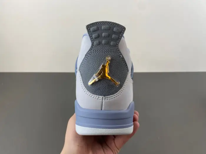 Air Jordan 4 UNC Tar Heels PE 