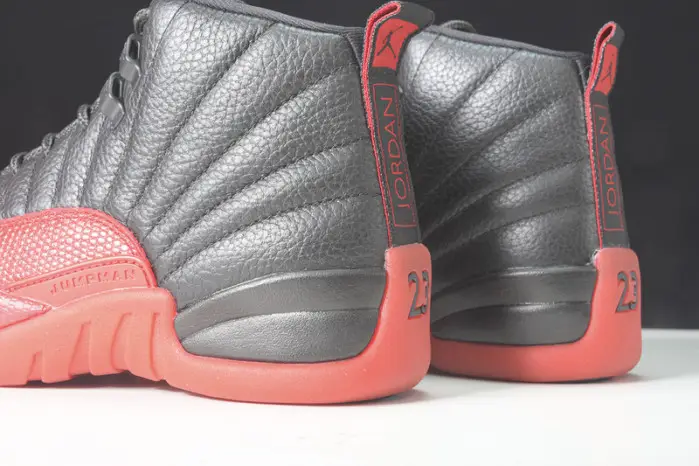 AIR JORDAN 12 