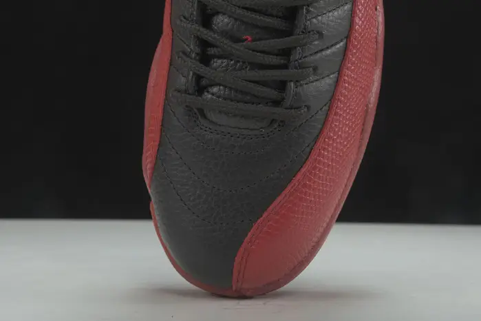 AIR JORDAN 12 