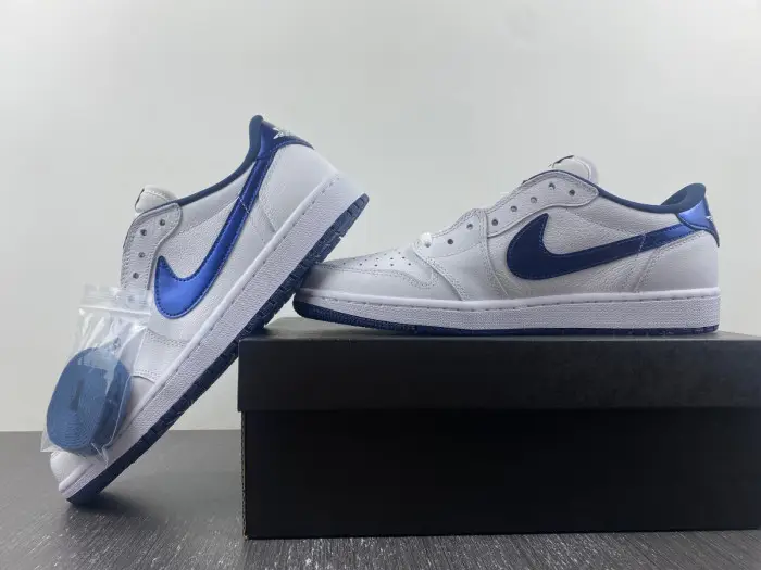 AIR JORDAN 1 LOW RETRO OG 'MIDNIGHT NAVY' 