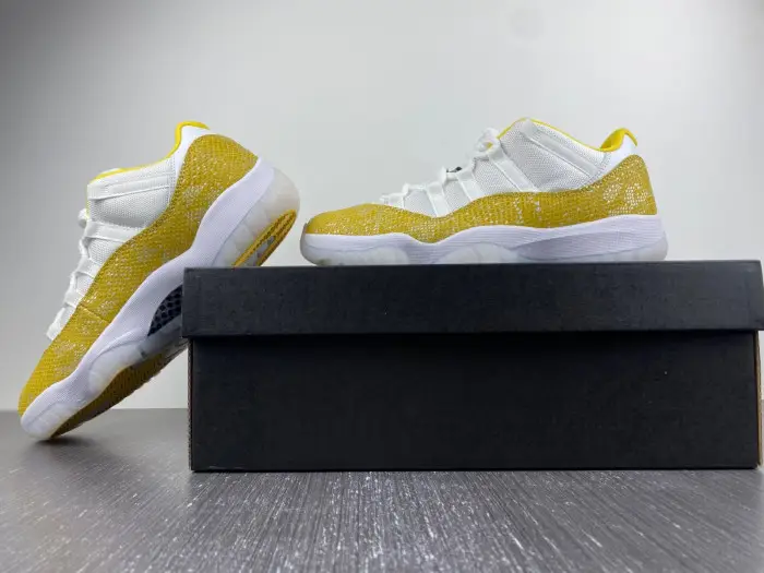 Air Jordan WMNS AIR JORDAN 11 LOW 'YELLOW SNAKESKIN' 