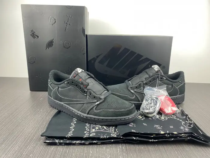 Travis Scott x Air Jordan 1 Low OG 