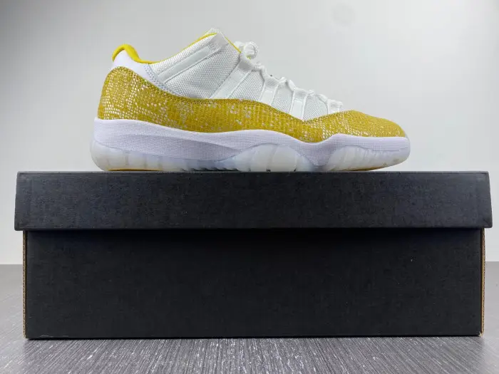 Air Jordan WMNS AIR JORDAN 11 LOW 'YELLOW SNAKESKIN' 