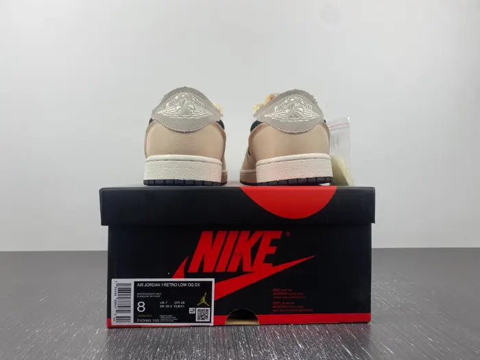 AIR JORDAN 1 RETRO LOW OG EX 'COCONUT MILK' 
