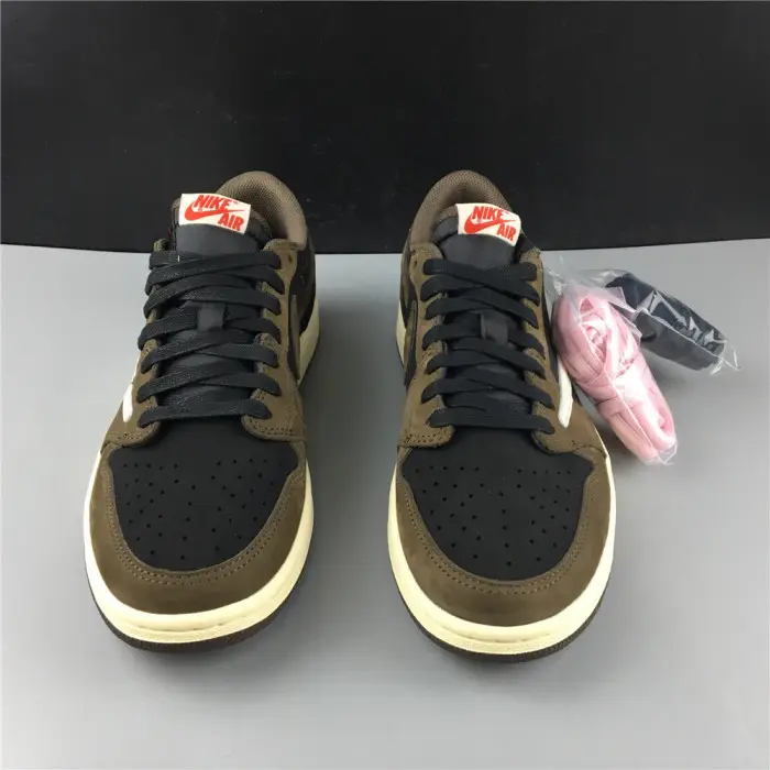 TRAVIS SCOTT AIR JORDAN 1 LOW DARK MOCHA 