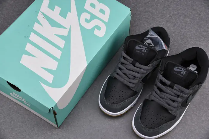 Nike SB Dunk Low Dark Grey Black Gum 
