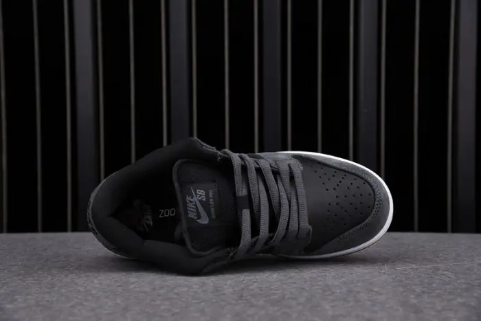 Nike SB Dunk Low Dark Grey Black Gum 