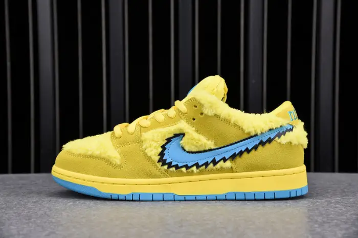 Grateful Dead x Dunk Low SB 'Yellow Bear' - Nike  CFCF836