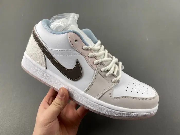 Air Jordan 1 Low 