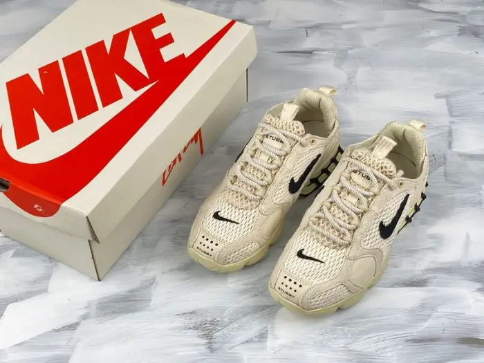 Nike Air Zoom Spiridon Cage 2 Stussy Fossil 
