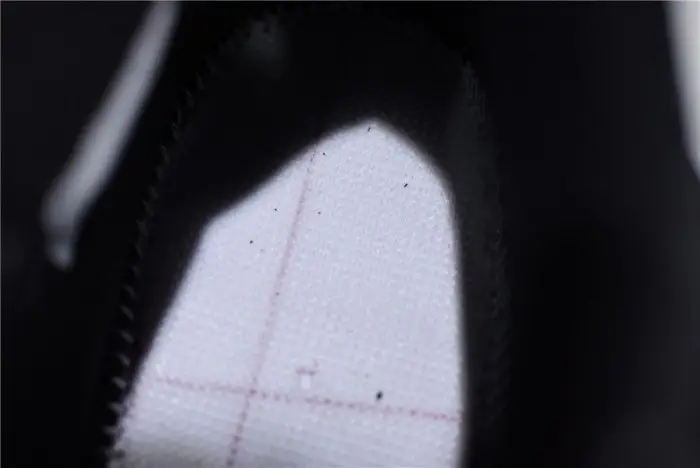 Air Jordan 4 SE Laser Black Gum 