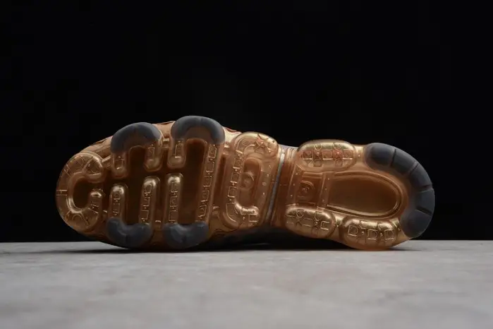 Nike Air VaporMax 2019 Black Metallic Gold 
