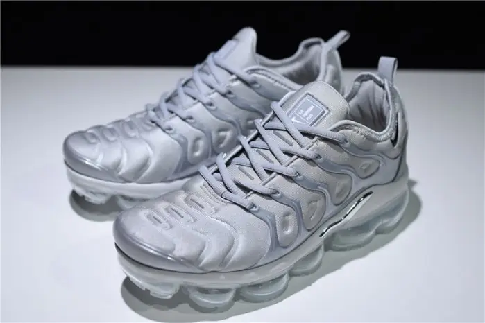 Nike VaporMax Plus 