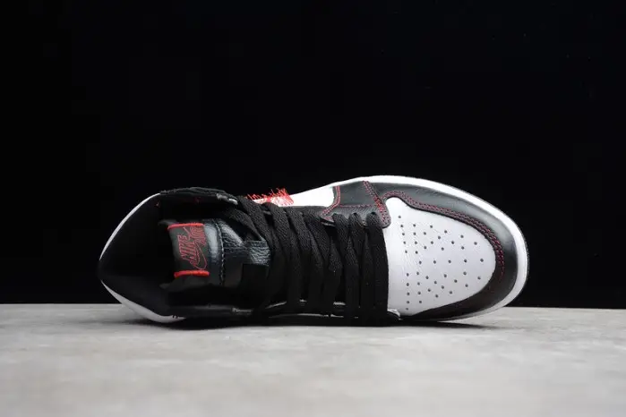 Air Jordan 1 High OG Defiant 