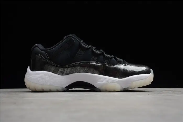 AIR JORDAN 11 RETRO LOW "BARONS" 