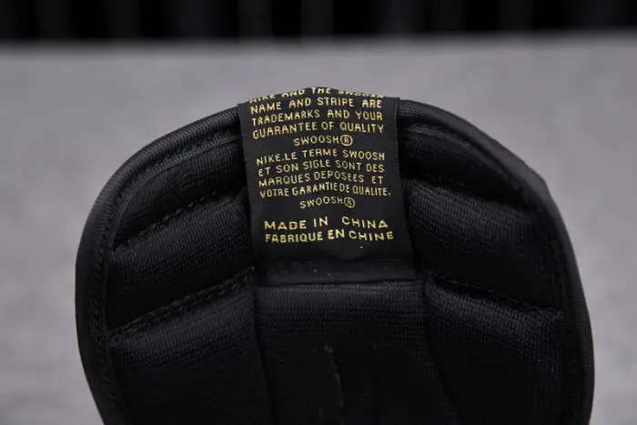 Jordan 1 Retro High Black Metallic Gold (2020) 