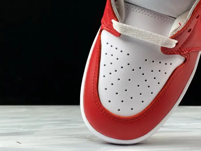 Air Jordan 1 Retro High '85 OG 'New Beginnings' 