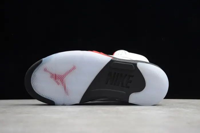 Air Jordan 5 Fire Red 