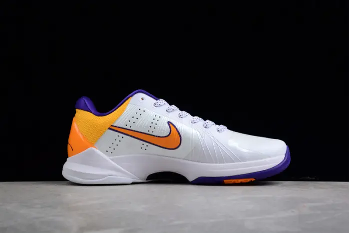 Zoom Kobe V Protro 