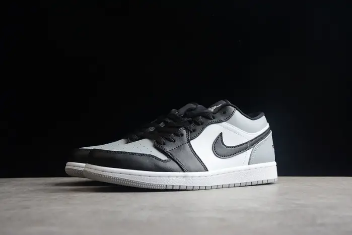Air Jordan 1 Low Shadow Toe 