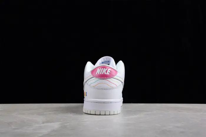 Nike Dunk Low "Be True" 
