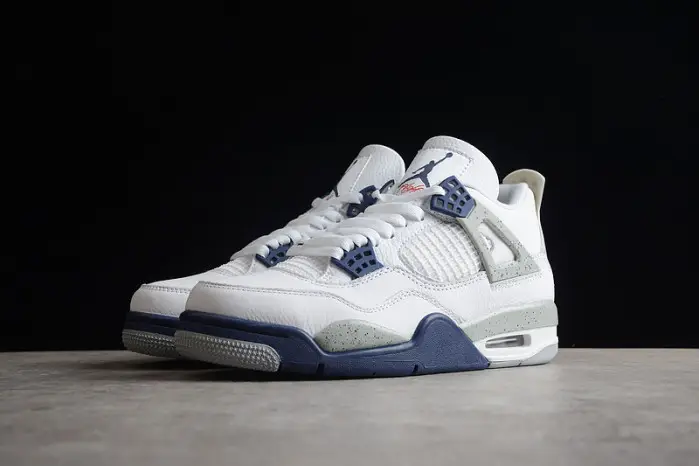 AIR JORDAN 4 RETRO 