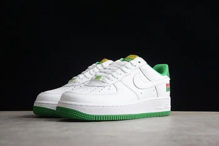 NIKE AIR FORCE 1 LOW 