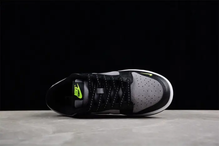 Nike Dunk Low Black Grey Green Strike 