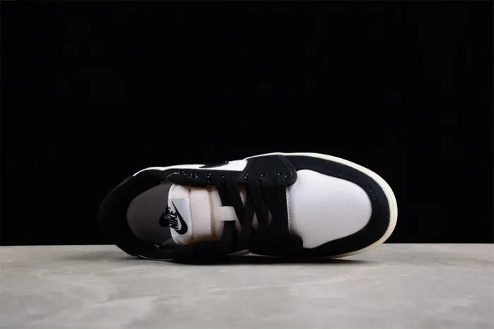 Air Jordan 1 KO Low "Black White" 