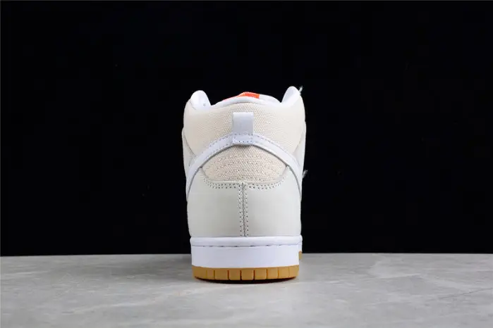 Nike SB Dunk High Unbleached Pack 