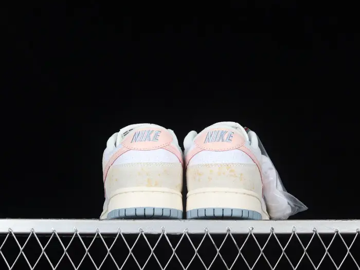 Nike SB Dunk Low 