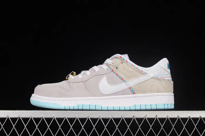NIKE SB DUNK LOW 