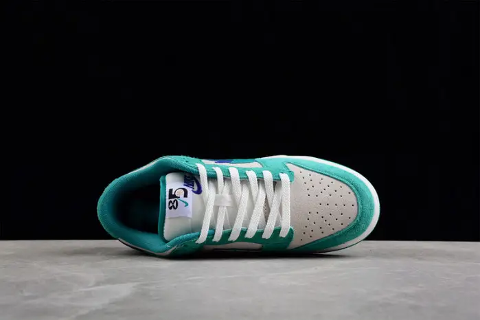 Nike Dunk Low SE 